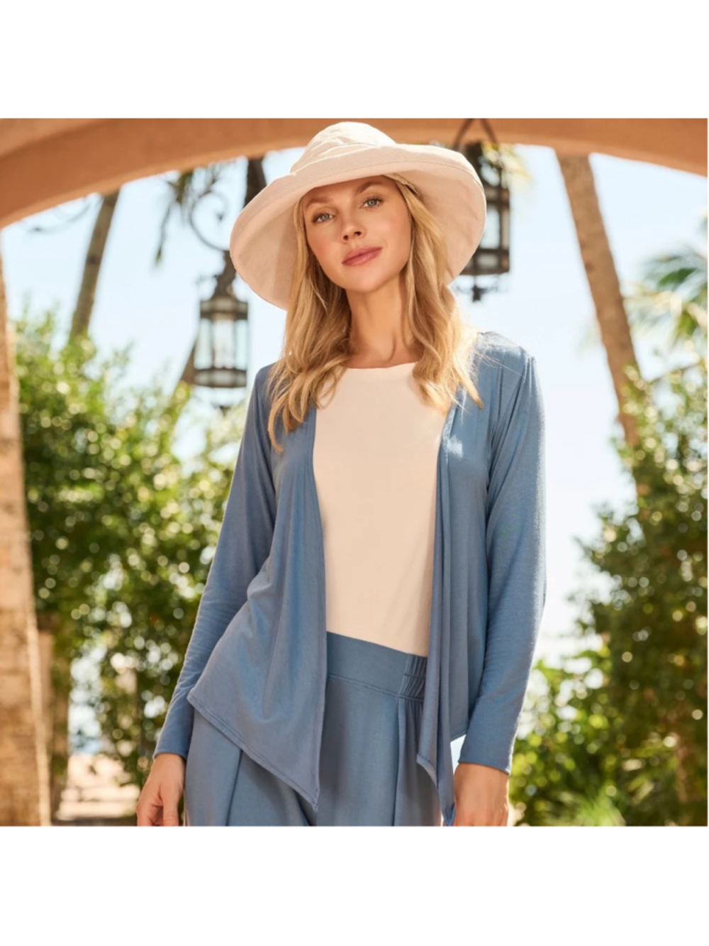 Women's Unbranded Wrap Blouse Size S Blue and White